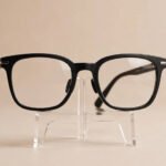 Devil Wears Glasses